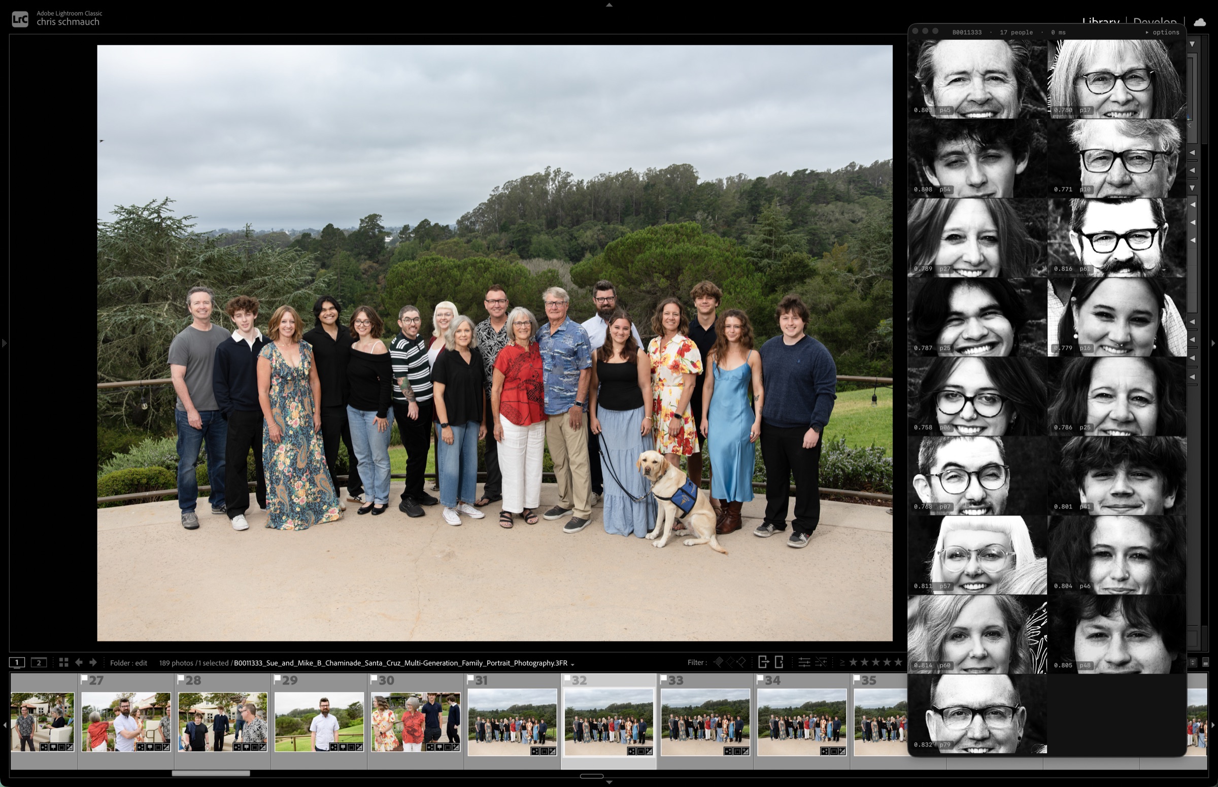 Seventeen people in the photo, seventeen tiles. Two columns kick in past four.